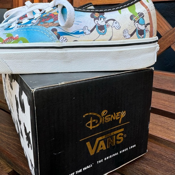 Disney Aloha Vans women’s size 6 - Picture 3 of 9